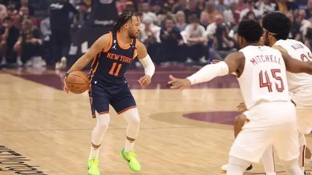 今日NBA战报消息：骑士95-89复仇尼克斯 米切尔30+6 布伦森24分